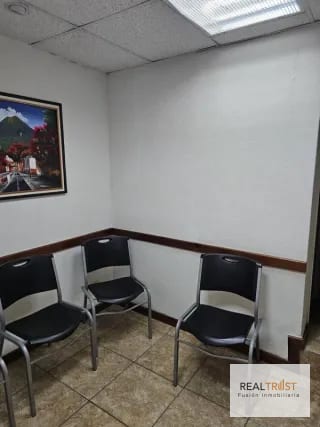 Se alquila Clínica Médica en Edificio las Américas zona 14 — Clínica en Alquiler en Zona 14, Guatemala, Ciudad — miniatura 4 de 8