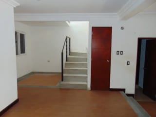 VENDO CASA BOSQUES DE ARRAZOLA.    4 HABITACIONES. ENGANCHE DE: Q.63,800. CASA FHA — Casa en Venta en San José Pinula, Guatemala, Ciudad — miniatura 7 de 9