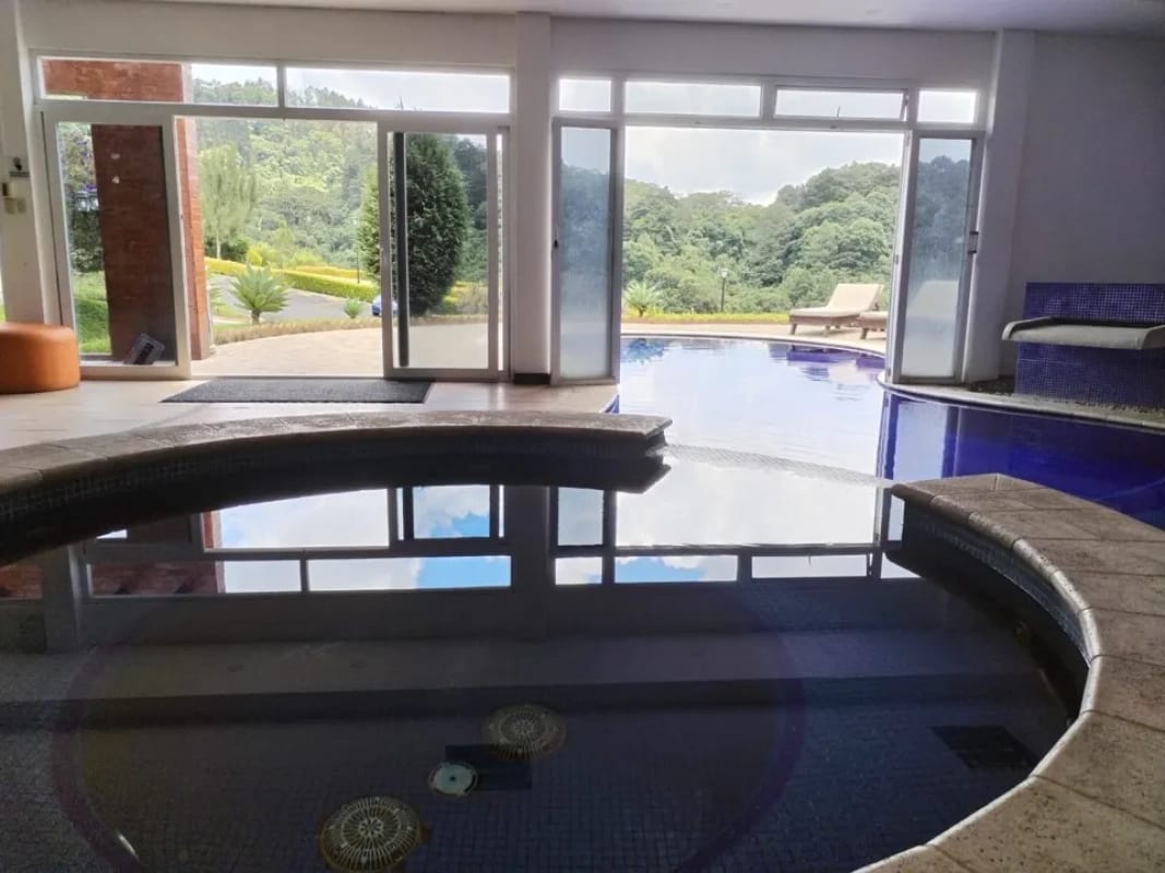 VENDO CASA BOSQUES DE ARRAZOLA.    4 HABITACIONES. ENGANCHE DE: Q.63,800. CASA FHA — Casa en Venta en San José Pinula, Guatemala, Ciudad — foto 3 de 9