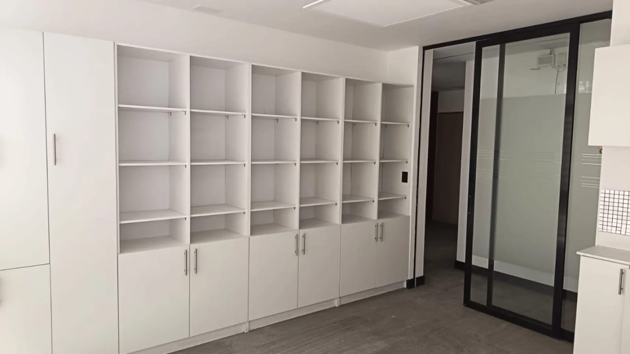 📍 CLÍNICA MÉDICA EN ALQUILER – 50 M² + AMUEBLADA | RENOVATI | ZONA 10 — Clínica en Alquiler en Renovati, Zona 10, Guatemala, Ciudad — foto 4 de 9