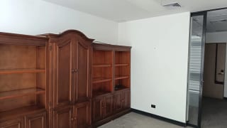 📍 CLÍNICA MÉDICA EN ALQUILER – 50 M² + AMUEBLADA | RENOVATI | ZONA 10 — Clínica en Alquiler en Renovati, Zona 10, Guatemala, Ciudad — miniatura 3 de 9