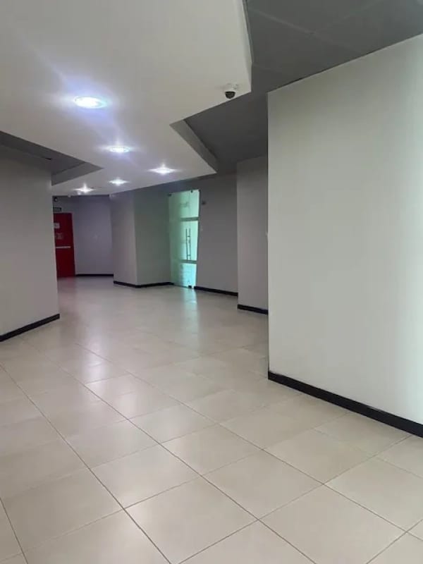 OFICINA EN RENTA ZONA PRADERA ZONA 10 TORRE 4 — Oficina en Alquiler en Zona Pradera, Zona 10, Guatemala, Ciudad — foto 3 de 14