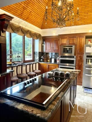 VENDO ESPECTACULAR CASA, CONDOMINIO LA ESPAÑOLA, KM 14.5, CAES — Casa en Venta en La Española, Carretera a El Salvador, Guatemala, Ciudad — miniatura 1 de 13