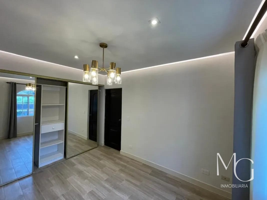Venta de Casa en condominio Santa Anita 2, Km. 18.6 Carretera a San José Pinula. — Casa en Venta en San José Pinula, Guatemala, Ciudad — foto 3 de 12