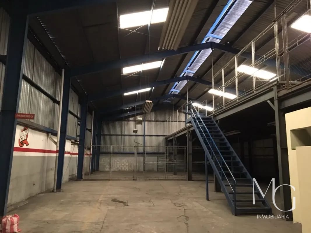 BODEGA EN VENTA – AV. HINCAPIÉ, ZONA 13 — Bodega / Ofibodega en Venta en Zona 13, Guatemala, Ciudad — foto 2 de 7