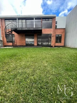 SE VENDE CASA CAES km 20.5 LA FORESTA — Casa en Venta en La Foresta, Carretera a El Salvador, Guatemala, Ciudad — miniatura 1 de 12