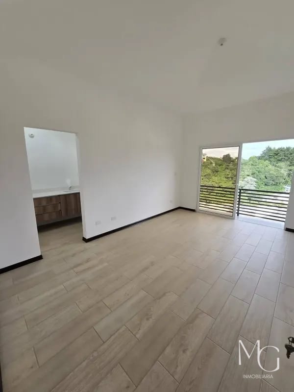 EN VENTA HERMOSA CASA PARA ESTRENAR, TRIVENTO DE SAN VICENTE, CAES — Casa en Venta en Trivento, Carretera a El Salvador, Guatemala, Ciudad — foto 4 de 13