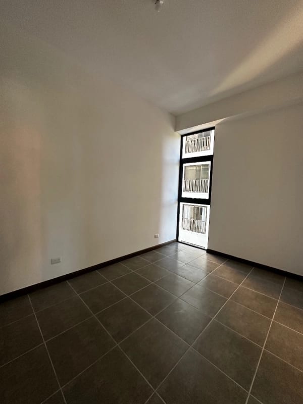 Apartamento en alquiler-Edificio Quince Esquina, Z.15 VHI — Apartamento en Alquiler en Quince Esquina, Zona 15, Guatemala, Ciudad — foto 8 de 11