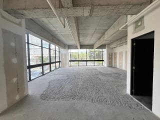 CLINICA EN RENTA ZONA 10 — Clínica en Alquiler en Renovati, Zona 10, Guatemala, Ciudad — miniatura 6 de 7