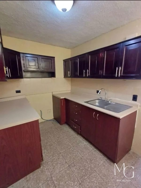 Casa en renta en zona 16 — Casa en Venta en Zona 16, Guatemala, Ciudad — foto 7 de 9