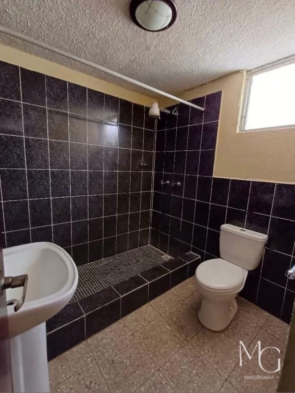 Casa en renta en zona 16 — Casa en Venta en Zona 16, Guatemala, Ciudad — foto 2 de 9
