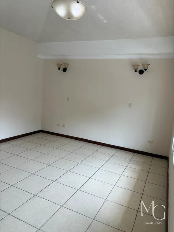 🔰CASA EN VENTA EN SAN JOSÉ PINULA DENTRO DE CONDOMINIO MONTESANO (Ideal inversionista) — Casa en Venta en Carretera a El Salvador, Guatemala, Ciudad — foto 7 de 9