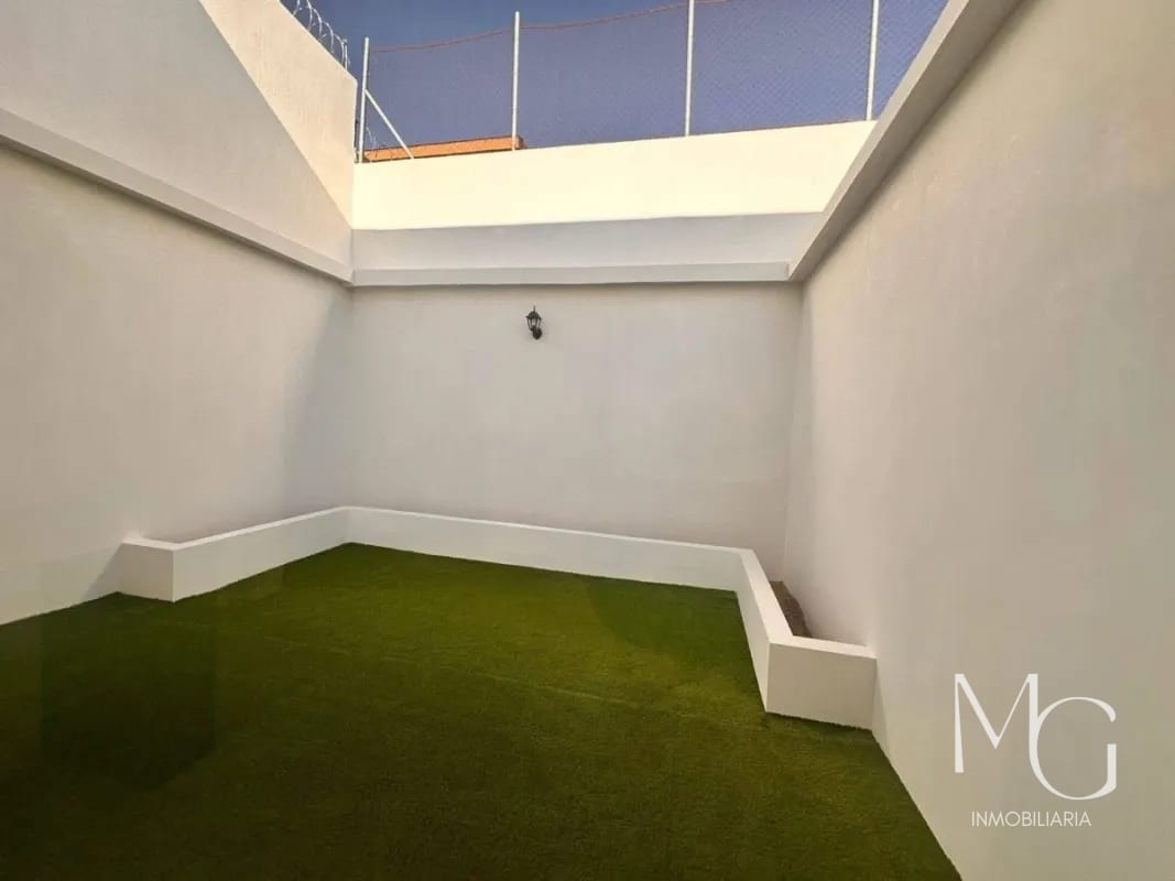 Townhouse en venta en Ciudad San Cristóbal — Casa en Venta en all, Guatemala, Ciudad — foto 9 de 13