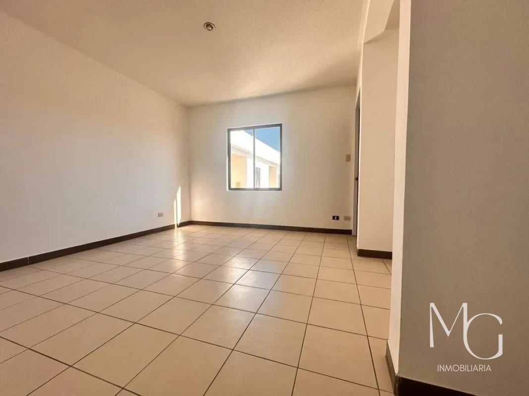 Townhouse en venta en Ciudad San Cristóbal — Casa en Venta en all, Guatemala, Ciudad — foto 3 de 13