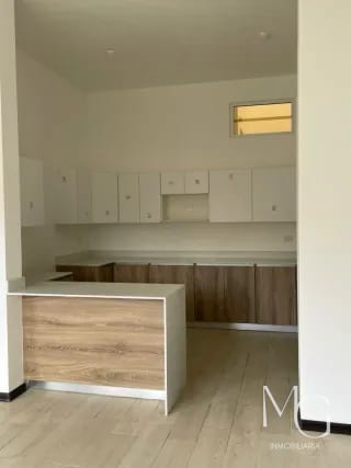 CASA EN VENTA PARA ESTRENAR, TRIVENTO DE SAN VICENTE, FRAIJANES — Casa en Venta en Carretera a El Salvador, Guatemala, Ciudad — miniatura 8 de 9