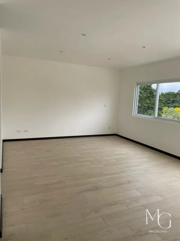 CASA EN VENTA PARA ESTRENAR, TRIVENTO DE SAN VICENTE, FRAIJANES — Casa en Venta en Carretera a El Salvador, Guatemala, Ciudad — foto 5 de 9