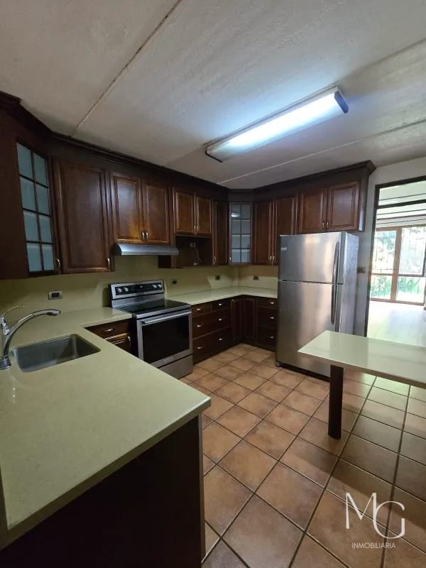 CASA EN RENTA EN ZONA 10 FUERA DE GARITA — Casa en Venta en Zona 10, Guatemala, Ciudad — foto 7 de 9