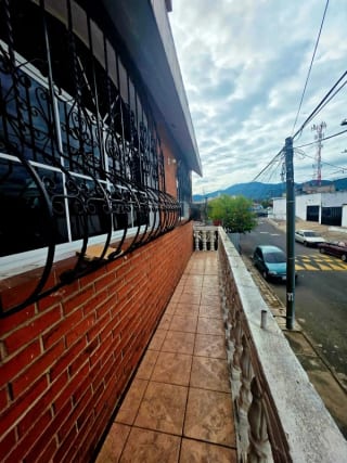 Casa en VENTA COLONIA EL TESORO zona 2 de Mixco — Casa en Venta en Zona 2 Mixco, Guatemala, Ciudad — miniatura 2 de 8