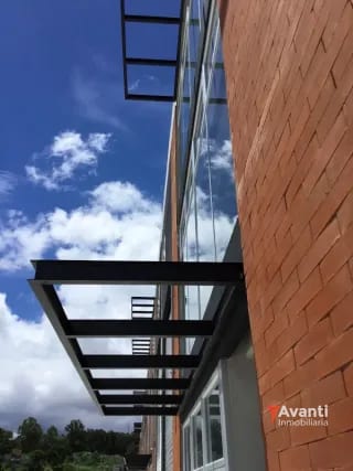 VENDO BODEGA ZONA 4 MIXCO, DENTRO DE COMPLEJO — Bodega / Ofibodega en Venta en Zona 4 Mixco, Guatemala, Ciudad — miniatura 1 de 15