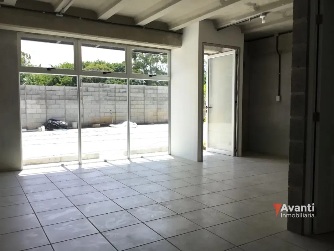 VENDO BODEGA ZONA 4 MIXCO, DENTRO DE COMPLEJO — Bodega / Ofibodega en Venta en Zona 4 Mixco, Guatemala, Ciudad — foto 9 de 15