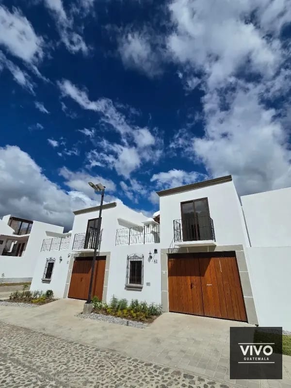 Se renta casa, Paseo San Lorenzo, Antigua GT, 5 hab, $1200 — Casa en Alquiler en Antigua, Sacatepéquez — foto 1 de 12