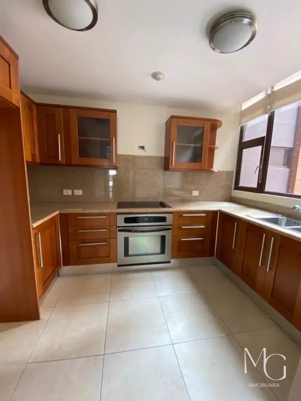 Apartamento en venta zona 14 — Apartamento en Venta en Zona 14, Guatemala, Ciudad — foto 12 de 13