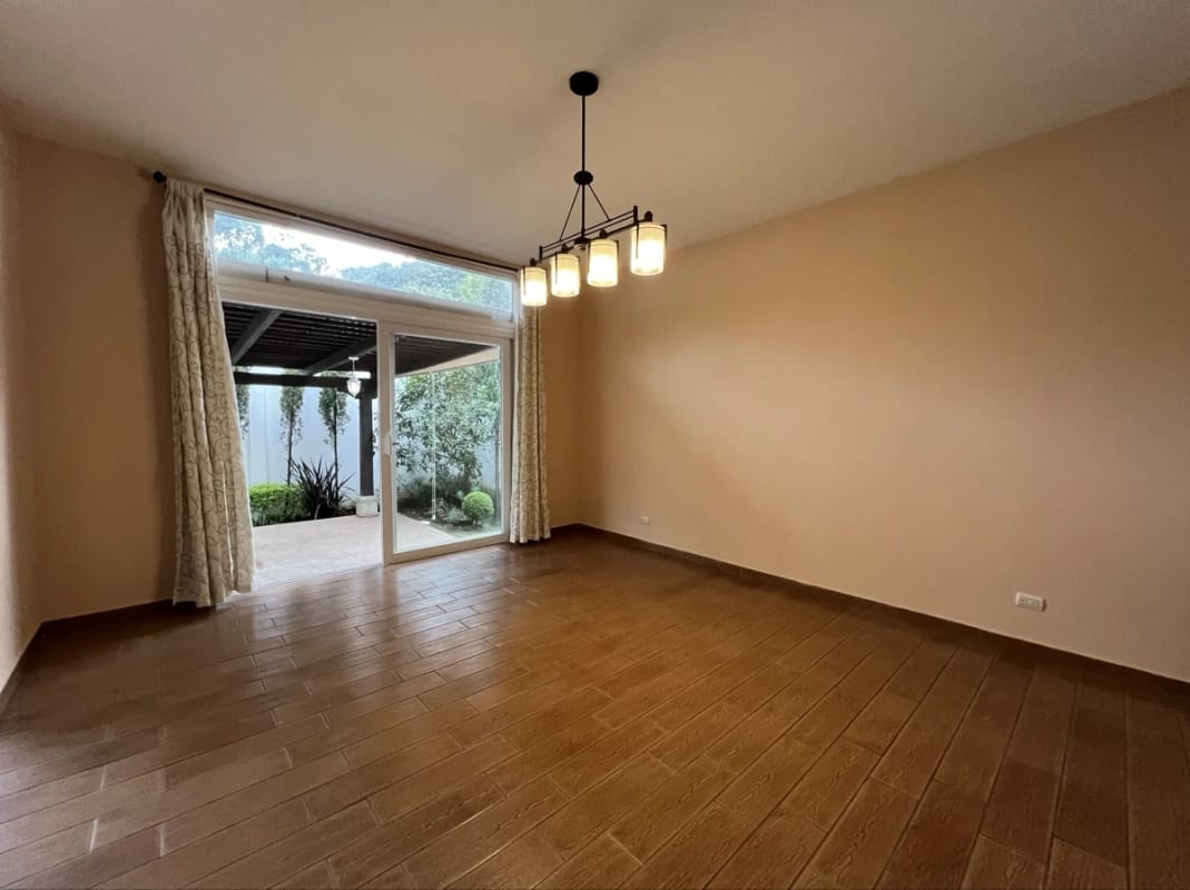 Venta de Casa de 1 Nivel en Km 20.5 Carr. Fraijanes | Marías del Sol — Casa en Venta en Marias del Sol, Carretera a El Salvador, Guatemala, Ciudad — foto 16 de 17