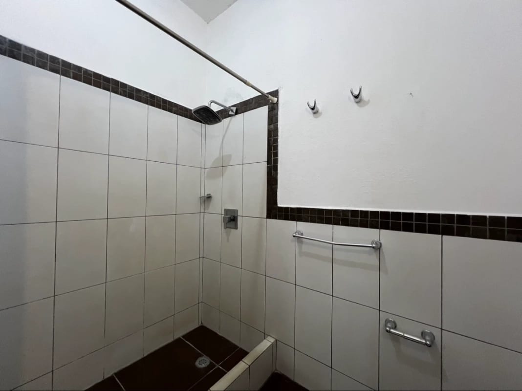 Venta de Casa de 1 Nivel en Km 20.5 Carr. Fraijanes | Marías del Sol — Casa en Venta en Marias del Sol, Carretera a El Salvador, Guatemala, Ciudad — foto 7 de 17
