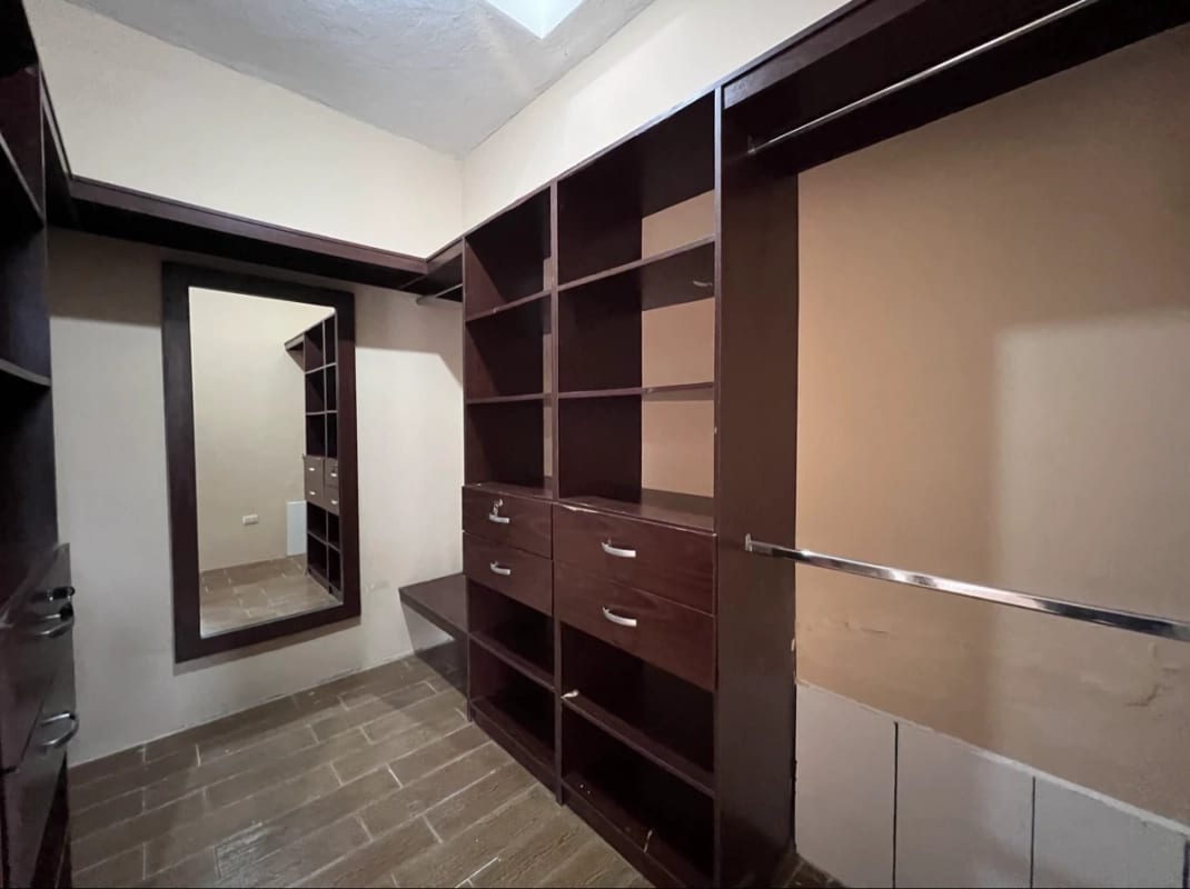 Venta de Casa de 1 Nivel en Km 20.5 Carr. Fraijanes | Marías del Sol — Casa en Venta en Marias del Sol, Carretera a El Salvador, Guatemala, Ciudad — foto 4 de 17