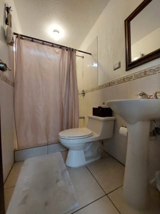 Renta de Casa Amueblada en Km 16.5 Carr. Olmeca — Casa en Alquiler en Villas de Santa Mónica, Carretera a El Salvador, Guatemala, Ciudad — miniatura 3 de 12