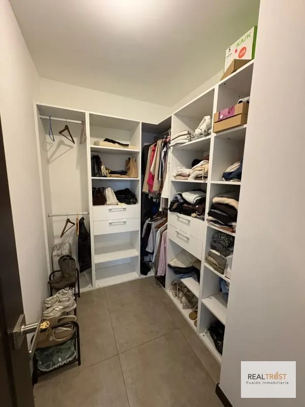 VENDO APARTAMENTO CON VISTAS ESPECTACULARES - ALBERO SAN LÁZARO ZONA 15 — Apartamento en Venta en San Lázaro, Zona 15, Guatemala, Ciudad — foto 8 de 16