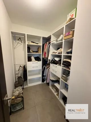 VENDO APARTAMENTO CON VISTAS ESPECTACULARES - ALBERO SAN LÁZARO ZONA 15 — Apartamento en Venta en San Lázaro, Zona 15, Guatemala, Ciudad — miniatura 8 de 16