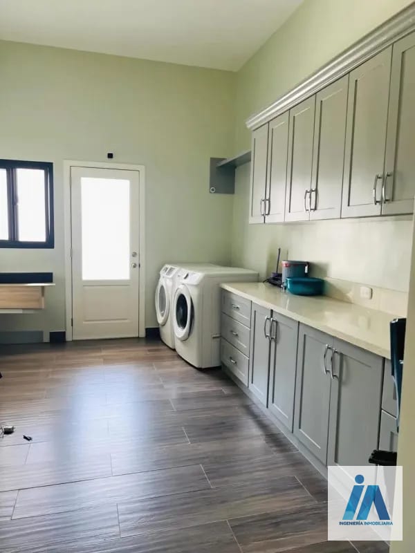 PROPIEDAD EN VENTA CON 2 VIVIENDAS – 📍Nueva Concepción, Escuintla | Ideal para descanso vacacional o inversión — Casa en Venta en Nueva Concepción, Escuintla — foto 8 de 17
