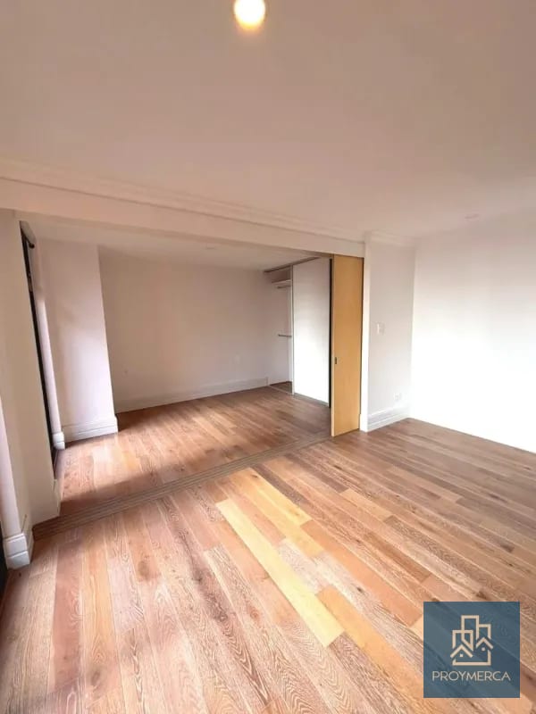 Apartamento con excelente ubicación en venta, Edifico Céntrico, Zona 5 — Apartamento en Venta en Céntrico, Zona 5, Guatemala, Ciudad — foto 1 de 11