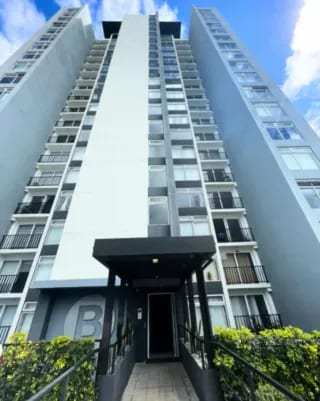 APARTAMENTO EN VENTA MIXCO LO DE COY EN PRIMER NIVEL CON JARDÍN. — Apartamento en Venta en Sakai, Zona 1 Mixco, Guatemala, Ciudad — miniatura 1 de 11