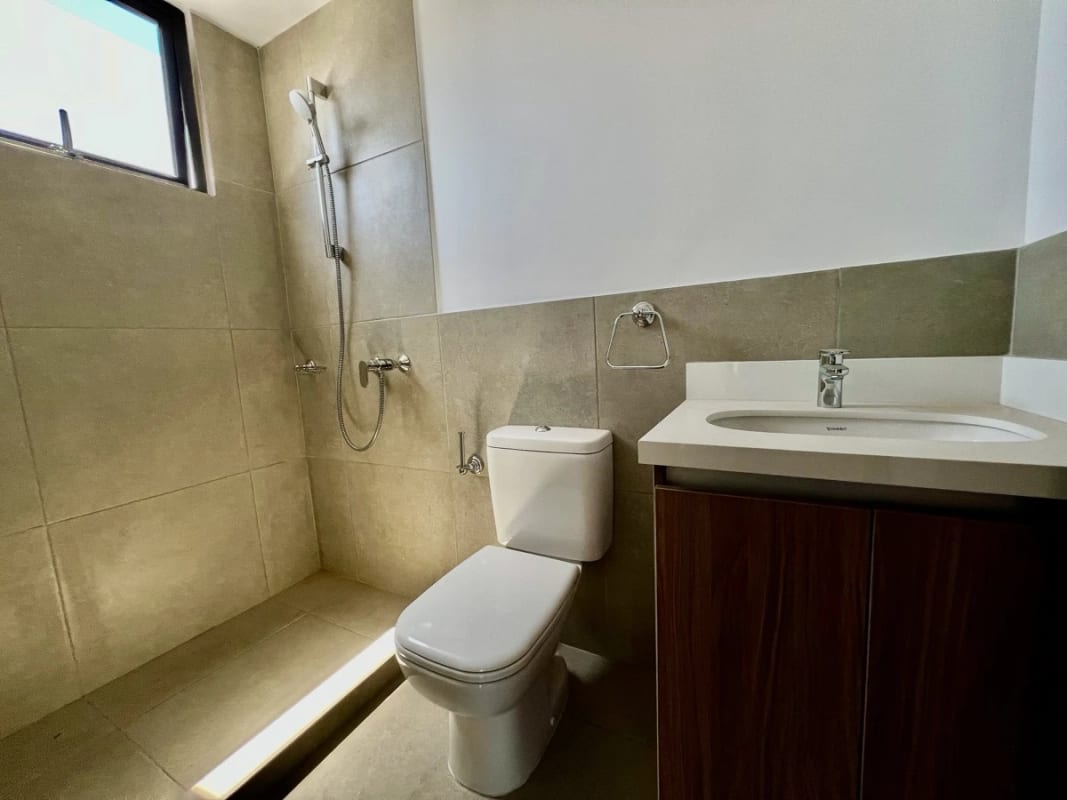 Renta Apartamento 2 Dormitorios | Moretti Zona 10 — Apartamento en Alquiler en Moretti, Zona 10, Guatemala, Ciudad — foto 11 de 15