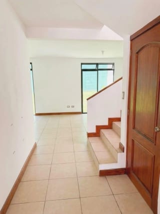 CASA EN VENTA  CONDOMINIO BOSQUE ESCONDIDO ENTRADA A FRAIJANRES — Casa en Venta en Carretera a El Salvador, Guatemala, Ciudad — miniatura 8 de 11