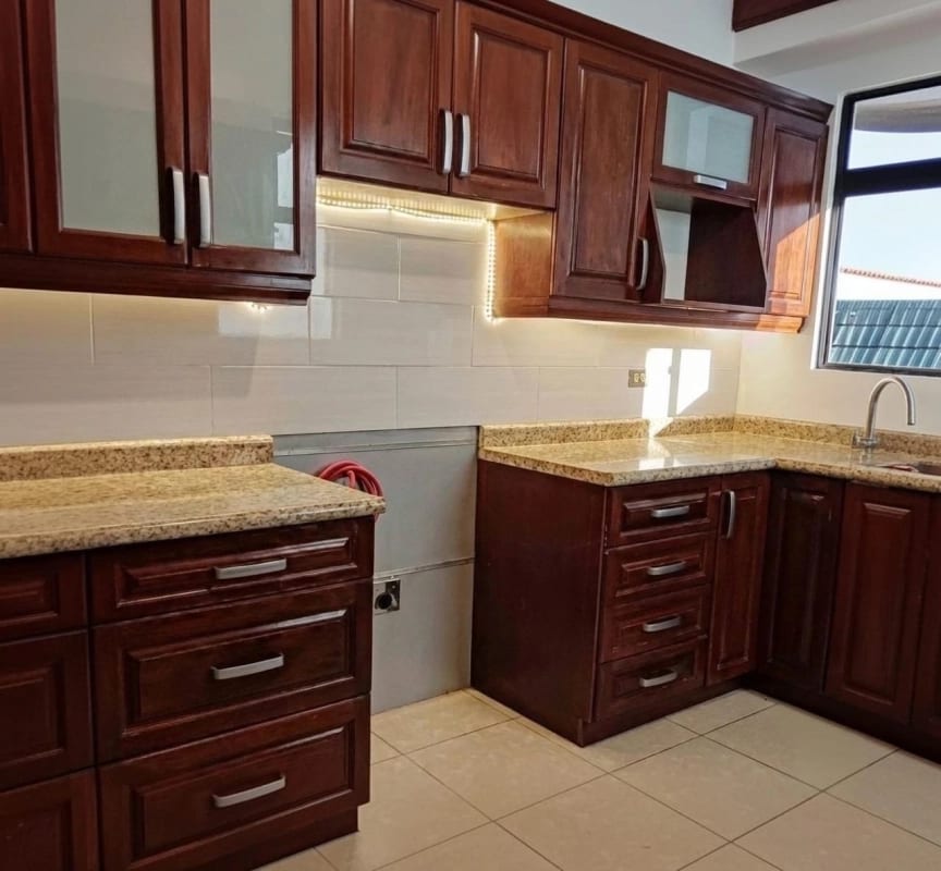 CASA EN VENTA  CONDOMINIO BOSQUE ESCONDIDO ENTRADA A FRAIJANRES — Casa en Venta en Carretera a El Salvador, Guatemala, Ciudad — foto 7 de 11