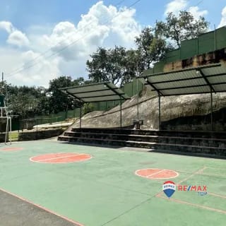 CASA EN COND. SANTA BARBARA, SAN CRISTÓBAL — Casa en Venta en Zona 8 Mixco, Guatemala, Ciudad — miniatura 3 de 10