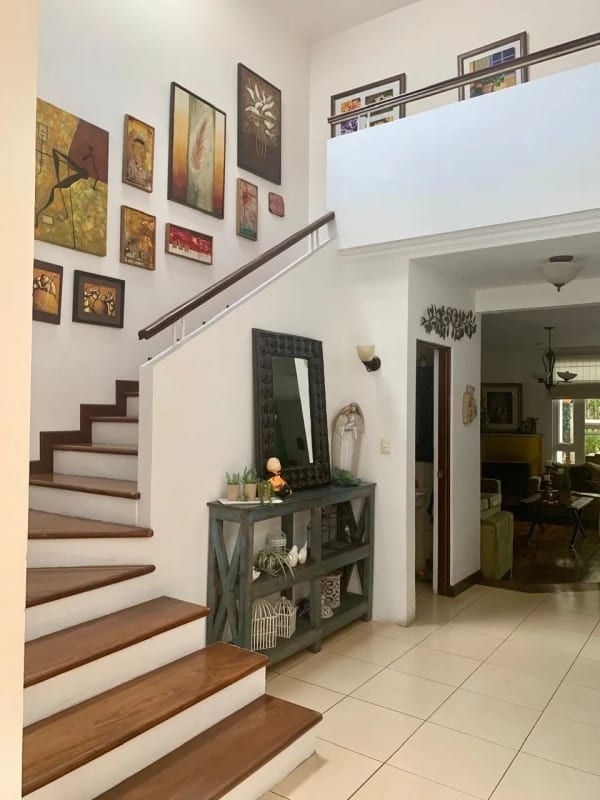 Se renta hermosa casa grande en Residencial Los Diamantes  — Casa en Alquiler en Los Diamantes, Carretera a El Salvador, Guatemala, Ciudad — foto 10 de 17