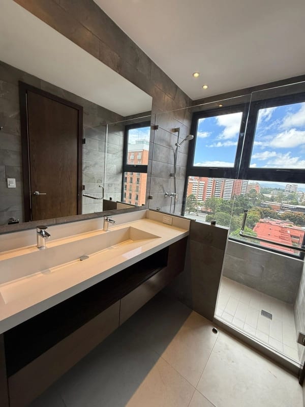 Apartamento en renta y venta en zona 10 — Apartamento en Venta en Santa Sofía 7AV, Zona 10, Guatemala, Ciudad — foto 6 de 14