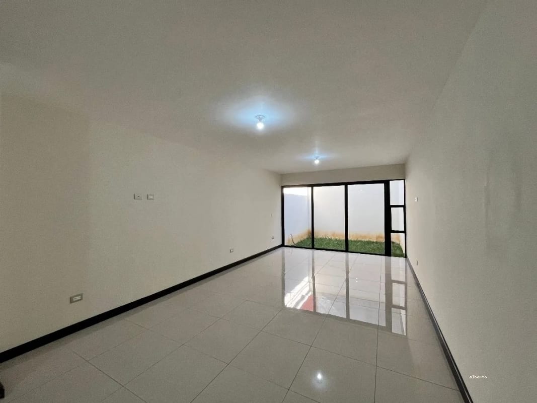 Casa en Venta Hacienda Real Zona 16 - 3 Habitaciones — Casa en Venta en Hacienda Real, Zona 16, Guatemala, Ciudad — foto 3 de 13