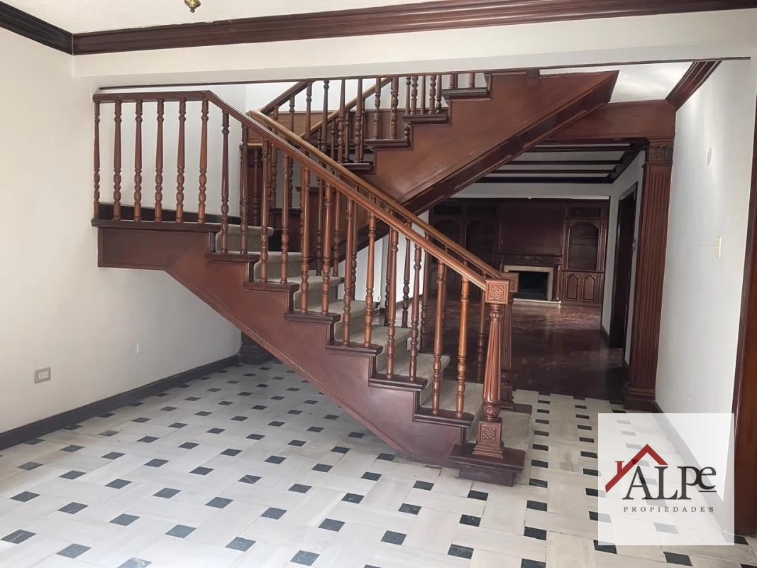 CASA EN VENTA LA VILLA ZONA 14 — Casa en Venta en Zona 14, Guatemala, Ciudad — foto 8 de 8