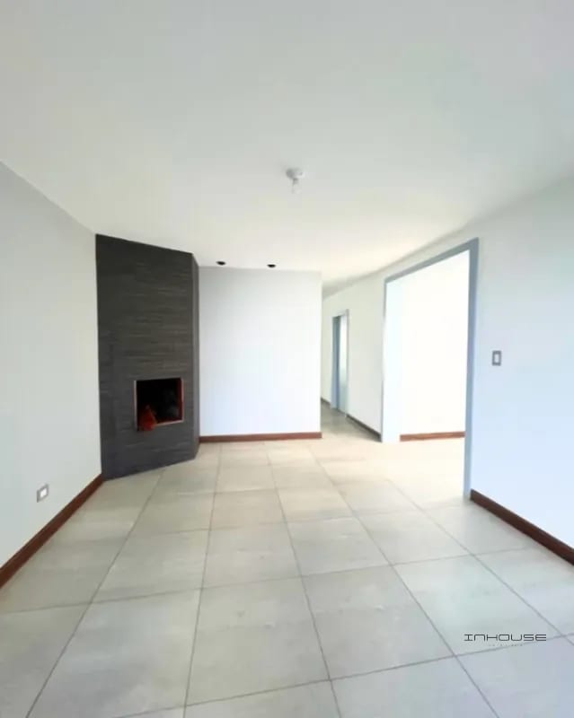 CASA EN VENTA EN SAN JOSE PINULA KM 19.2 CON APARTAMENTO INDEPENDIENTE — Casa en Venta en San José Pinula, Guatemala, Ciudad — foto 2 de 12