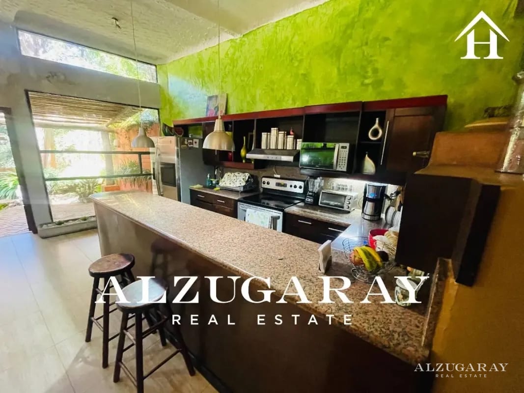 Casa con Jardin en Venta | 4 Hab/ Ubicada en Muxbal — Casa en Venta en Muxbal, Guatemala, Ciudad — foto 7 de 13