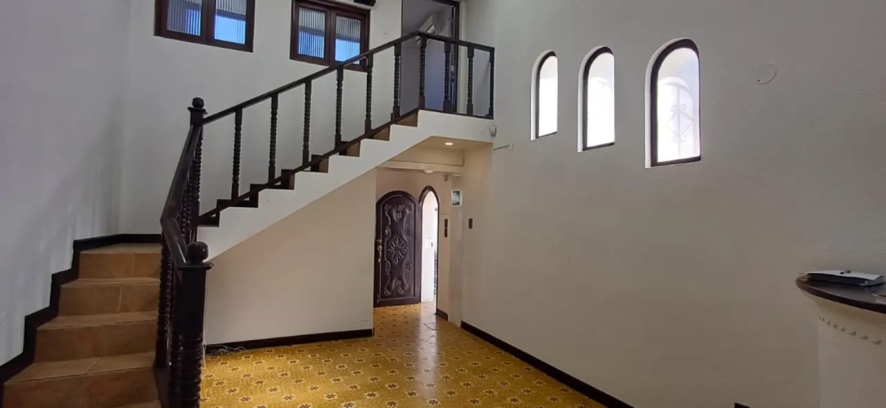 Se renta casa en zona 10 — Casa en Alquiler en Zona 10, Guatemala, Ciudad — foto 1 de 16