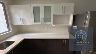 Lindo apartamento en edificio Attica, Zona 14 — Apartamento en Alquiler en Attica, Zona 14, Guatemala, Ciudad — miniatura 10 de 14