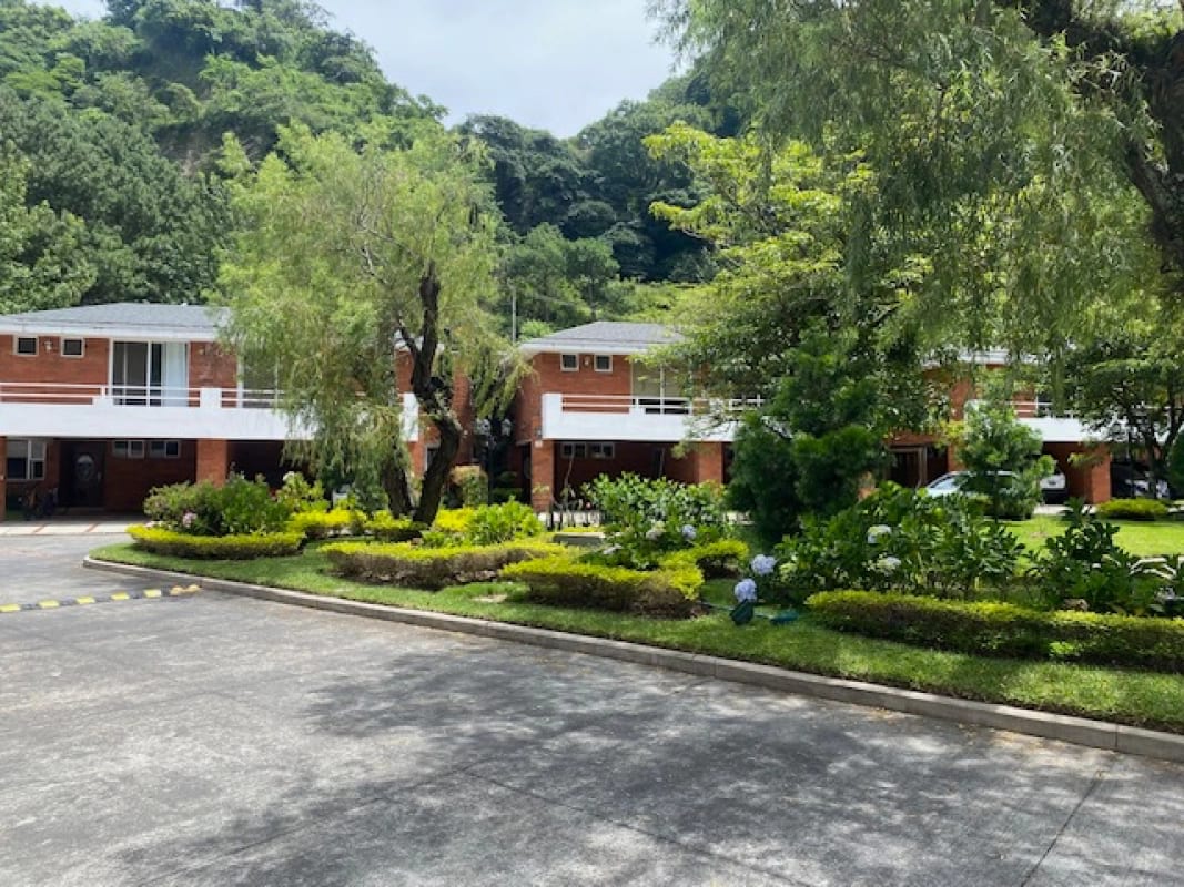 Townhouse en venta Cañadas de Elgin — Casa en Venta en cañadas de elgin, Zona 13, Guatemala, Ciudad — foto 1 de 3