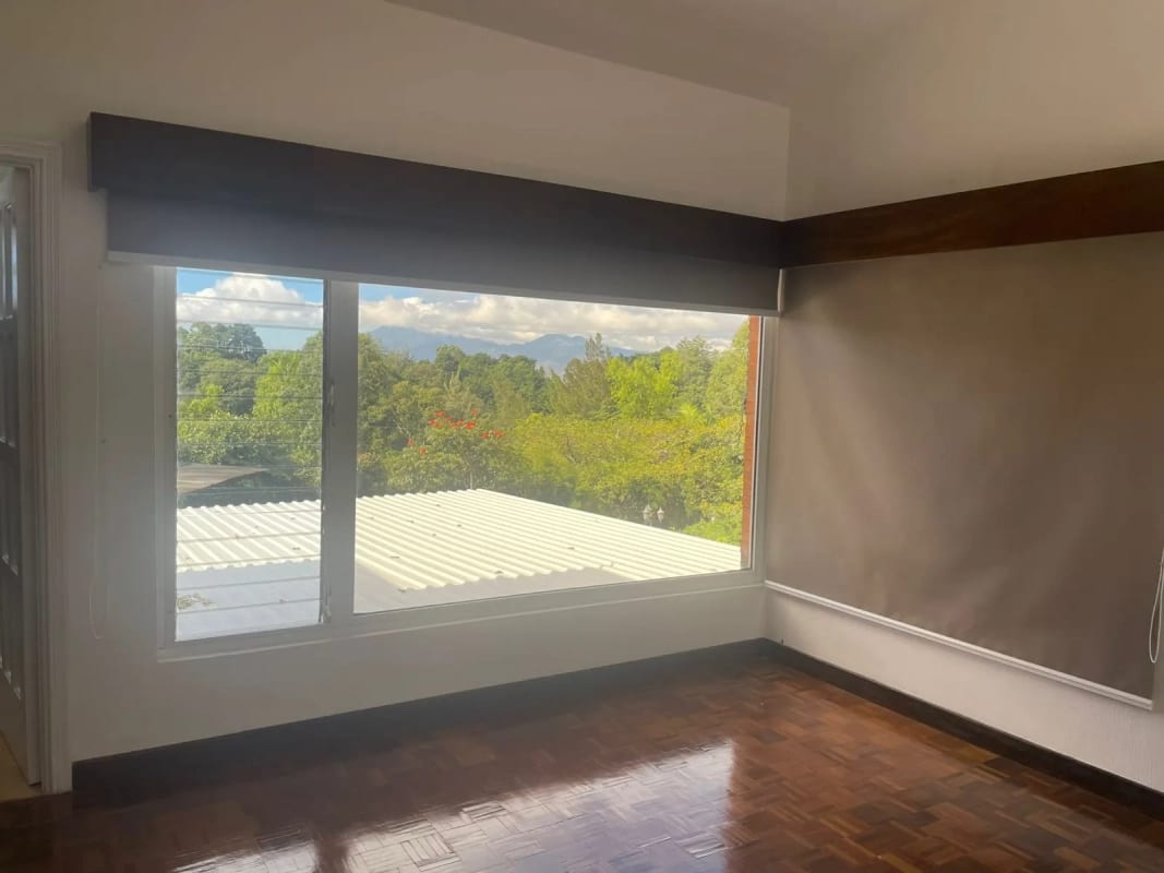 Hermosa y Amplia Casa en Venta Santa Catarina Pinula — Casa en Venta en Santa Catarina Pinula, Guatemala, Ciudad — foto 5 de 12