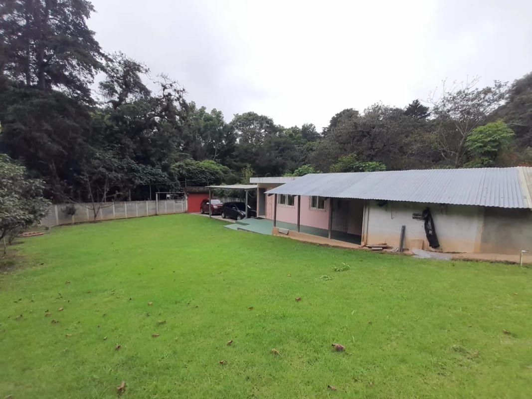 VENDO HERMOSA GRANJA EN EL MANZANILLO, SACATEPÉQUEZ — Casa en Venta en San Lucas Sacatepéquez, Sacatepéquez — foto 1 de 17